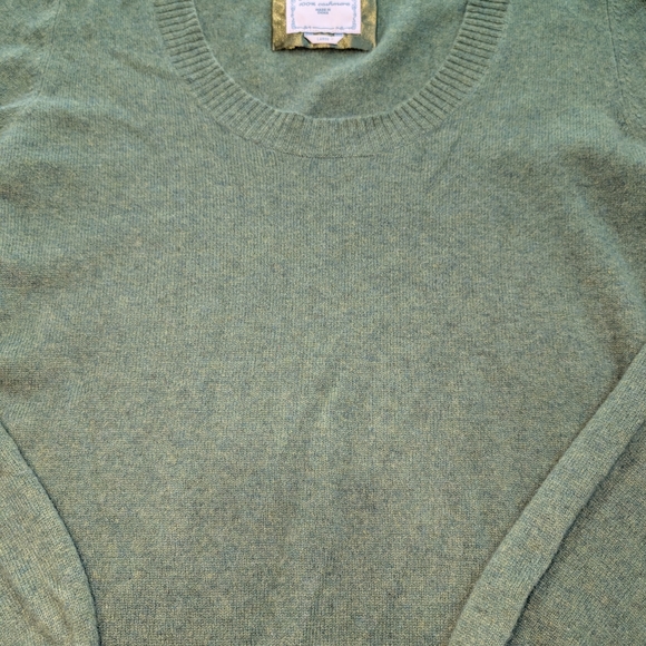 100% Cashmere Old Navy Women's Green Crew Neck Sweater - Picture 3 of 5